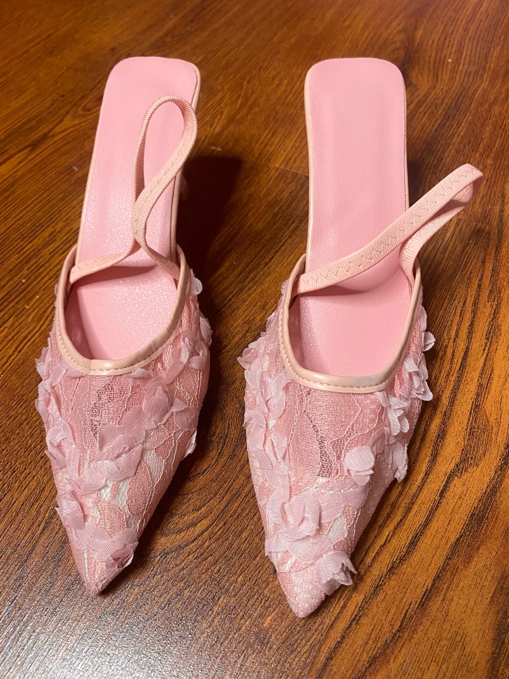 🎀🌷 Pink Floral Lace Pointed Toe Kitten Heel Mule 🌷🎀 NWOT